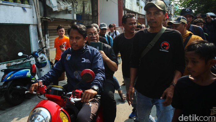 Bonceng Motor, Pramono Belanja Masalah di Sunter Agung Hari kedua masa kampanye, Pramono Anung mendatangi permukiman padat di Sunter Agung. Cagub nomor urut 2 itu datang dengan membonceng motor.