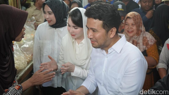 Emil Dardak blusukan ke Pasar Larangan Sidoarjo