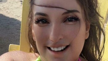 Sayangnya filter kamera hanya mengubah wajah. Foto: Boredpanda