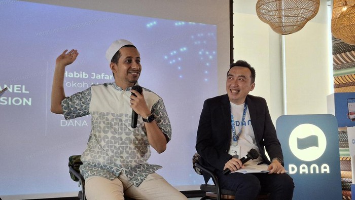 Habib Jafar diminta saran untuk orang-orang yang kecanduan judi online. Katanya begini.