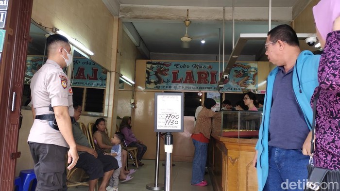 Harga emas di Palembang terus merangkak naik