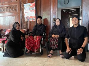 Paslon Idola Awali Kampanye dengan Minta Restu Ortu-Ziarah Makam Leluhur