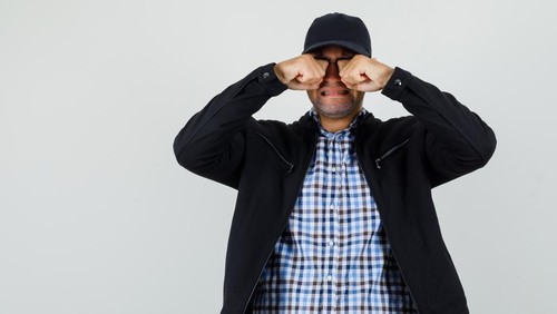 Ilustrasi mata berkunang-kunang. (Freepik)