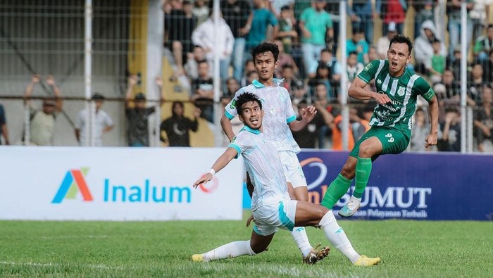Kapten PSMS Medan Rachmad Hidayat melepas tendangan ke arah gawang Persikabo (Foto: Dok. PSMS Medan)