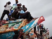 Keseruan Warga Senegal Nonton Pertandingan Sepakbola