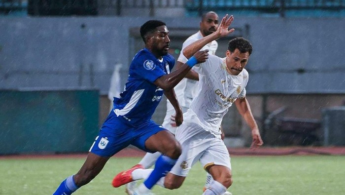 Laga PSIS vs Arema FC