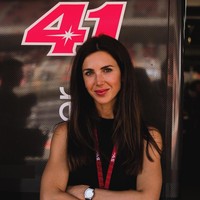 Istri Espagaro, Laura Montero, sendiri dikenal sebagai arsitek, desainer interior, dan blogger.Foto: Instagram