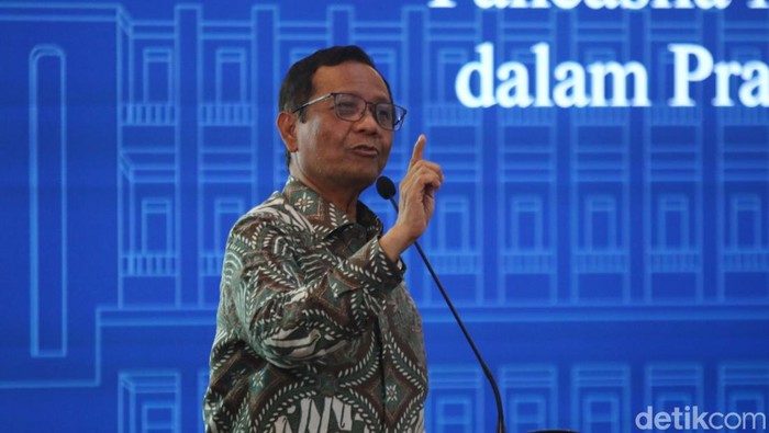 Mahfud Md saat ditemui wartawan di UGM usai mengisi acara Kongres Pancasila XII, Kamis (26/9/2024).