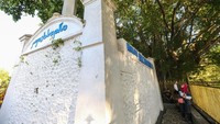 Benteng Keraton Kesultanan Buton memiliki luas 23,375 hektare dan keliling benteng sepanjang 2.740 meter.