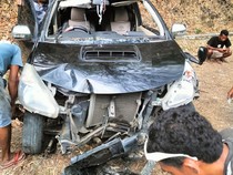 Mobil Anggota DPRD Manggarai Barat Terguling di Jalan Trans Flores