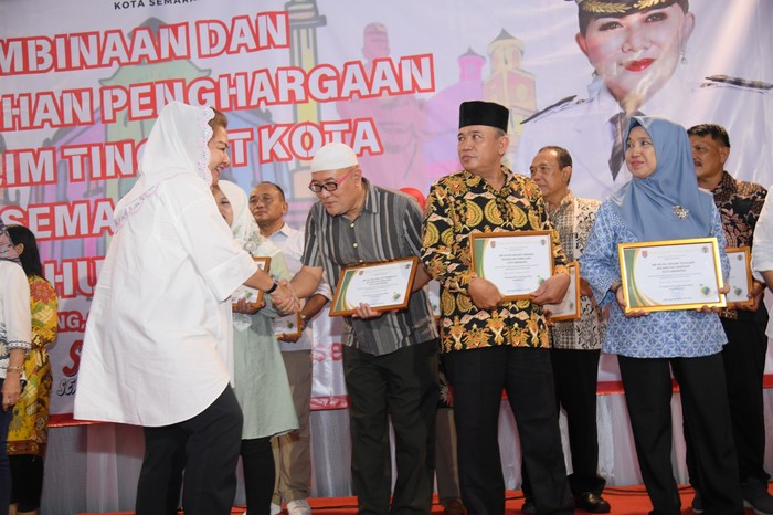 Pemkot Semarang Apresiasi 5 Kelurahan Terbaik di Program Kampung Iklim
