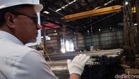 Pria yang akrab disapa Zulhas ini mengatakan pihaknya sudah mengawasi produsen baja lokal tersebut sejak 12 September lalu. Hasilnya, sebanyak 11 ribu ton baja profil siku sama kaki tidak mempunyai Standar Nasional Indonesia (SNI) dan Nomor Pendaftaran Barang (NPB).  