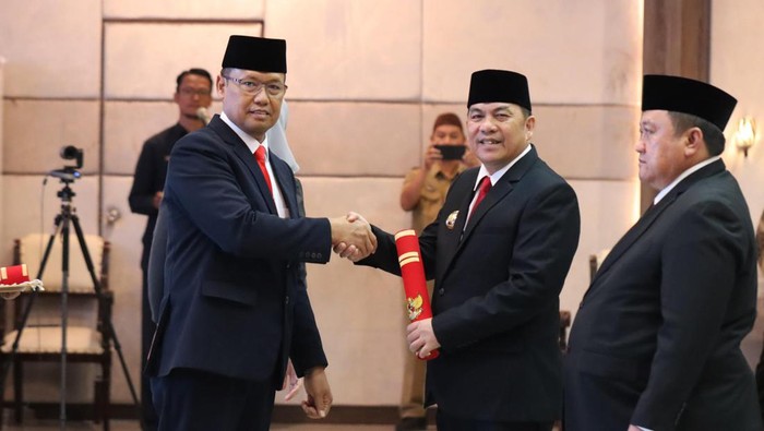 Pengukuhan Pjs Bupati oleh Pj Gubernur Babel Sugito.