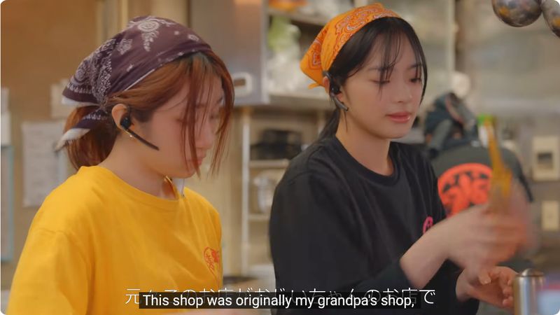penjual nasi goreng cantik di Jepang