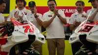 Ini dilakukan untuk menghormati kemitraan antara Tim Tavullia dengan perusahaan Indonesia tersebut. Foto: Dok. Pertamina Enduro VR46 Racing Team