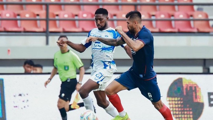 Pertemuan antara PSIS melawan Arema pada Liga 1 2023/2024, musim lalu.
