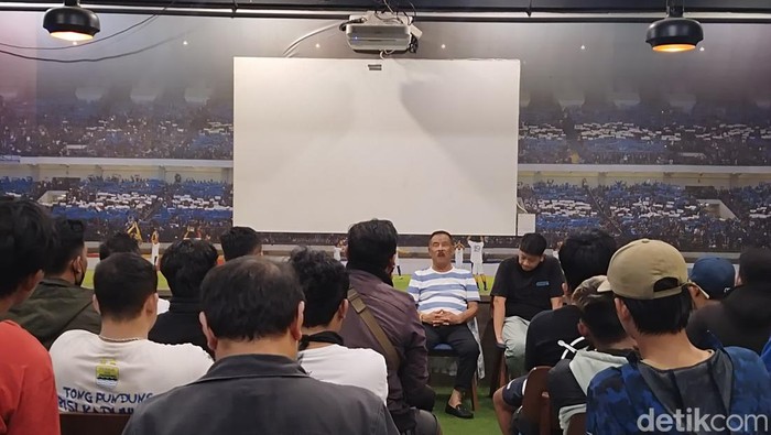 Pertemuan Viking Persib Club dengan bos PT PBB sekaligus klarifikasi insiden kericuhan dan dugaan pelecehan