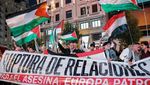 Protes Israel, Warga Kibarkan Bendera Palestina di Kota Madrid