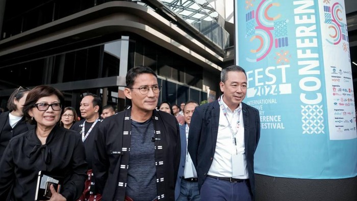 Menteri Pariwisata dan Ekonomi Kreatif (Menparekraf) Sandiaga Salahudin Uno saat acara di Gelanggang Inovasi & Kreativitas UGM, Kamis (26/9/2024).