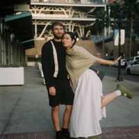 Putri Titi DJ, Stephanie Poetri belakangan tengah jadi sorotan karena unggahan terbarunya di Instagram. Dalam unggahannya itu Stephanie menyebut kata ‘wife’ atau istri yang kemudian membuat beberapa netizen menduga jika ia dan kekasihnya itu mungkin sudah menikah. Foto: Instagram/@stephaniepoetri