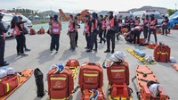 Sebanyak 150 tenaga medis yang terdiri dari dokter dan perawat yang semuanya berasal dari NTB diterjunkan guna mendukung perhelatan MotoGP Mandalika 2024 di Sirkuit Mandalika. (ANTARA FOTO/Ahmad Subaidi)  