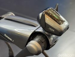 Aksi Robot Anjing Pintar Tecno Dynamic 1 yang Menggemaskan