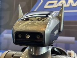 Aksi Robot Anjing Pintar Tecno Dynamic 1 yang Menggemaskan