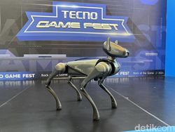 Aksi Robot Anjing Pintar Tecno Dynamic 1 yang Menggemaskan