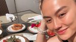 Serunya Agnez Mo Saat Kulineran di Bali hingga Jepang