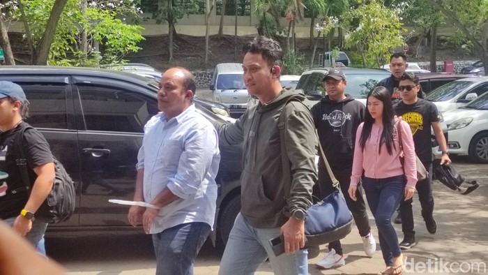 AM alias Anggiat Marpaung, bos debt collector (DC) yang jadi sempat buron saat dibawa ke Polda Jateng, Jumat (27/9/2024).