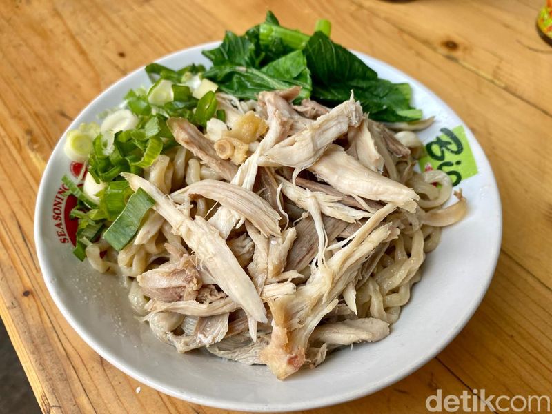 Bakmi Delima di dalam Perumahan Villa Melati Mas.