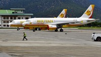 Pilot harus cepat melakukan belokan tajam di menit-menit akhir untuk mendaratkan A319 di landasan pacu yang ramping (Foto: iStock)