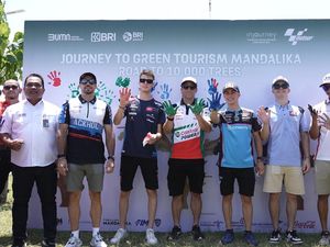 Dorong Green Tourism, BRI Ajak Pembalap MotoGP Tanam Pohon di Mandalika