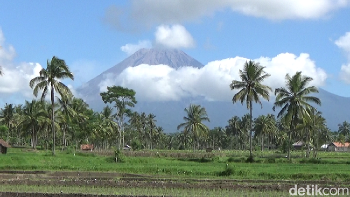 27 September 2024 Gunung Semeru Erupsi hingga 7 kali visual letusan tak teramati