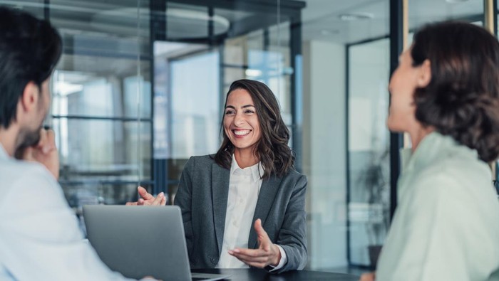 Ada Benarnya, Studi Ini Buktikan Wanita Lebih Cerewet dari Pria