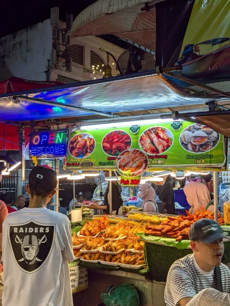 Tergiur Wisata Kuliner Murah di Thailand, Turis Ini Mengaku Kapok