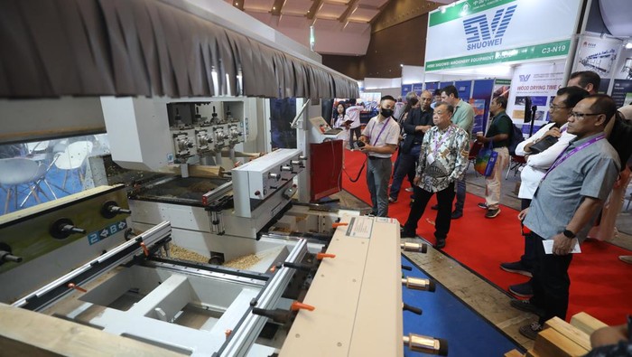 Koelnmesse dan Traya Eksibisi Internasional berkolaborasi memperkenalkan interzum jakarta dan International Hardware Fair (IHF) Indonesia. Acara ini juga menjadi yang ditunggu-tunggu oleh komunitas perkayuan se-dunia.