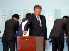 PM Baru Jepang Pernah Cosplay Jadi Majin Buu dari Dragon Ball Z