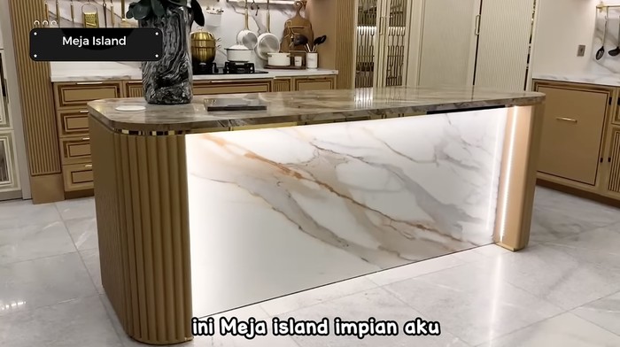 Mewah! Tampilan Dapur Termahal yang Pernah Dibuat Tasyi Athasyia Mewah! Tampilan Dapur Termahal yang Pernah Dibuat Tasyi Athasyia