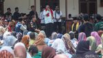 Momen Rano Karno Sapa Warga Kamal Jakbar, Bicara Insentif