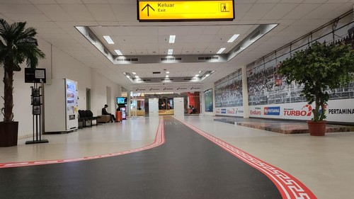 Nuansa MotoGP di Bandara Lombok