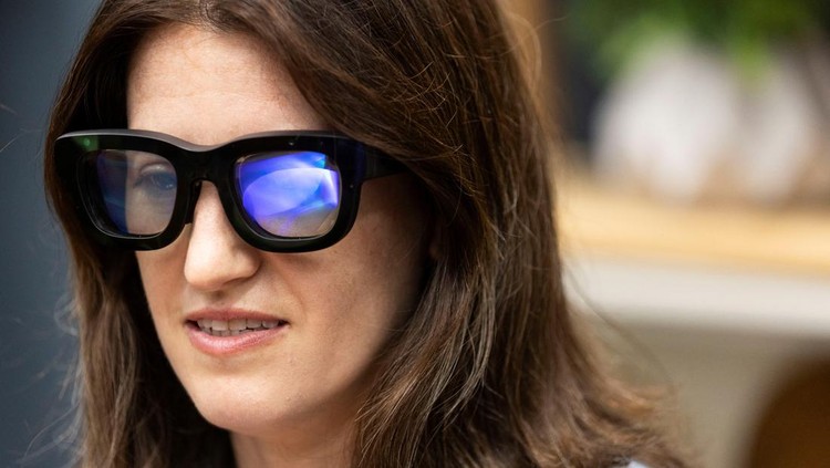 Meta CEO Mark Zuckerberg presents Orion AR Glasses, as he makes a keynote speech during the Meta Connect annual event, at the companys headquarters in Menlo Park, California, U.S. September 25, 2024. REUTERS/Manuel Orbegozo
