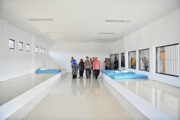 Penjabat (Pj) Gubernur Jawa Barat Bey Machmudin meresmikan Gedung Satuan Pelayanan (Satpel) Bina Laras UPTD Pusat Pelayanan Sosial Griya Harapan Difabel Dinsos Jabar di Blok Pamoyanan, Desa Sakurjaya, Kecamatan Ujungjaya, Kabupaten Sumedang, hari ini.