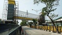 Selain JPO ini, Pemprov DKI Jakarta juga membangun JPO PGC Cililitan, JPO Mas Mansyur, dan JPO Dukuh.