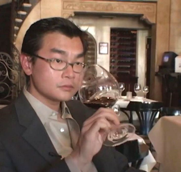 Pria Indonesia Ini Mengaku Kolektor Wine Ternyata Pemalsu Wine Ulung