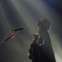 Suami Sayuri tidak secara spesifik menyebut penyebab dari kematiannya. Tapi ia meminta agar para fans ikut mendoakan kepergian sang istri.  Foto: Instagram Sayuri