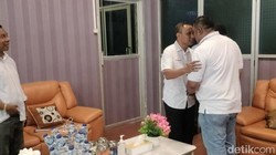 Maju Pilgub NTT, Simon Petrus Kamlasi Minta Doa Restu Ketua Sinode GMIT