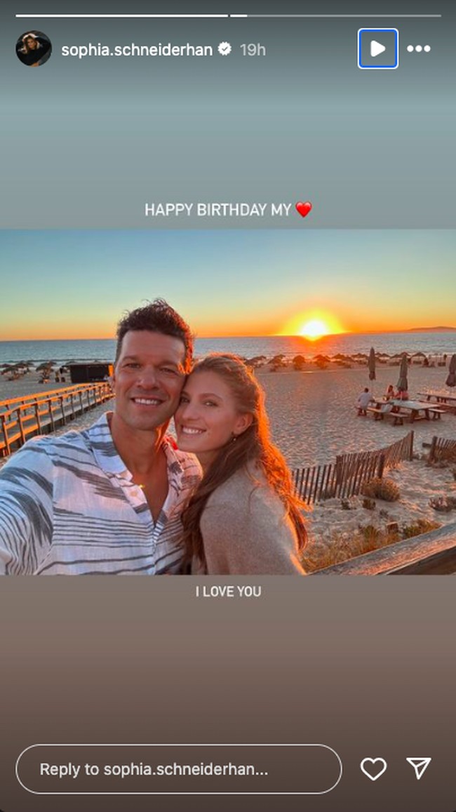 Dalam postingan Insta Story terbaru, wanita 23 tahun itu bahkan menyebut Michael sebagai cintanya. Foto: Instagram Sophia Schneiderhan