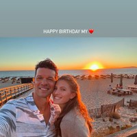 Dalam postingan Insta Story terbaru, wanita 23 tahun itu bahkan menyebut Michael sebagai cintanya. Foto: Instagram Sophia Schneiderhan