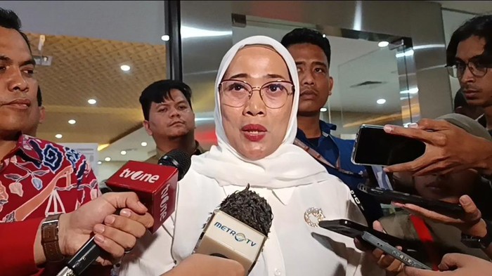 Tia Rahmania di gedung Bareskrim, Polri, Jakarta Selatan, Jumat (27/9/2024).